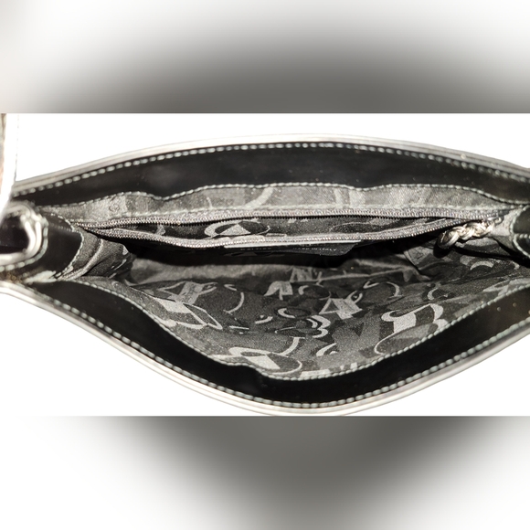 VTG Authenticated Salvatore Ferragamo shoulder bag leather black silver metal - Picture 2 of 9